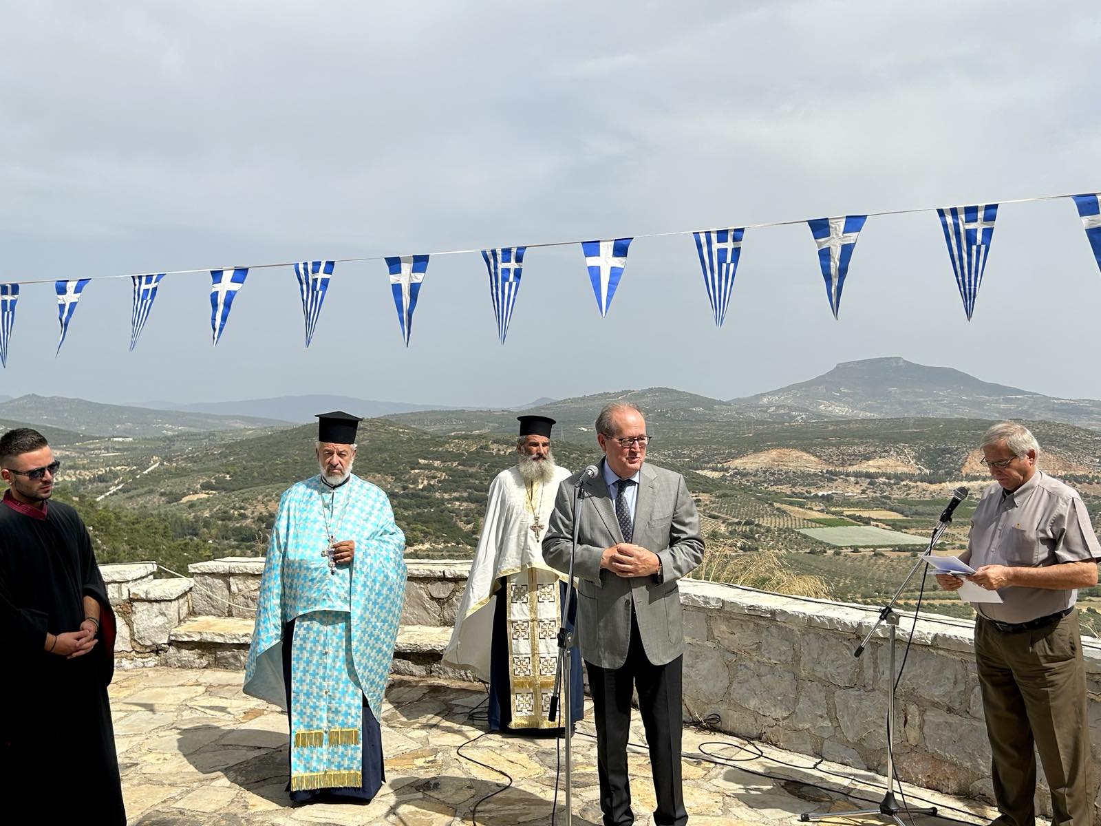 Ο περιφερειάρχης Πελοποννήσου Π. Νίκας στην εκδήλωση για την επέτειο της μάχης στα Δερβενάκια